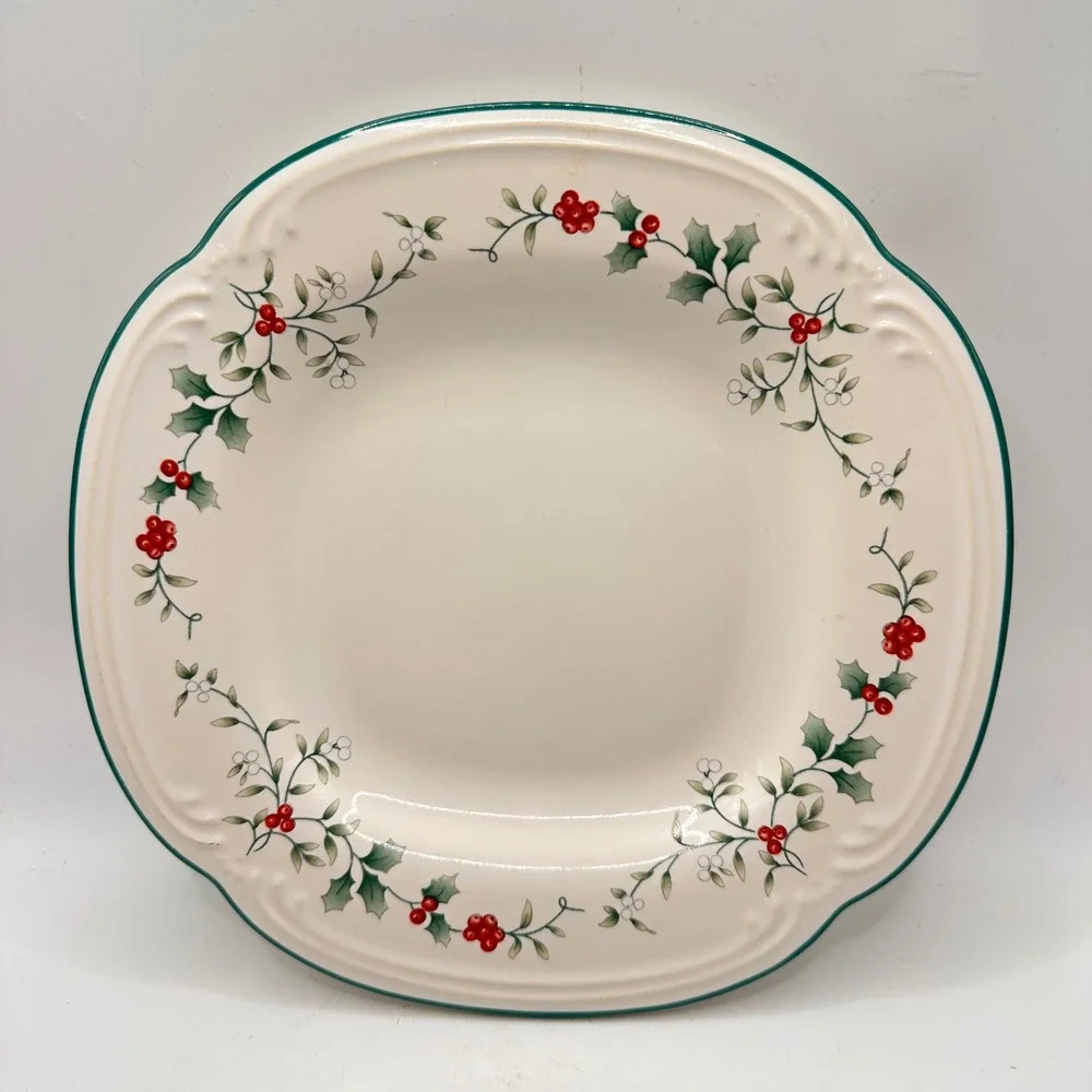Pfaltzgraff Winterberry Luncheon Plate 7.5